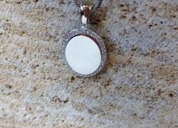 imge670d4cf70428815b05bd65608f782 v